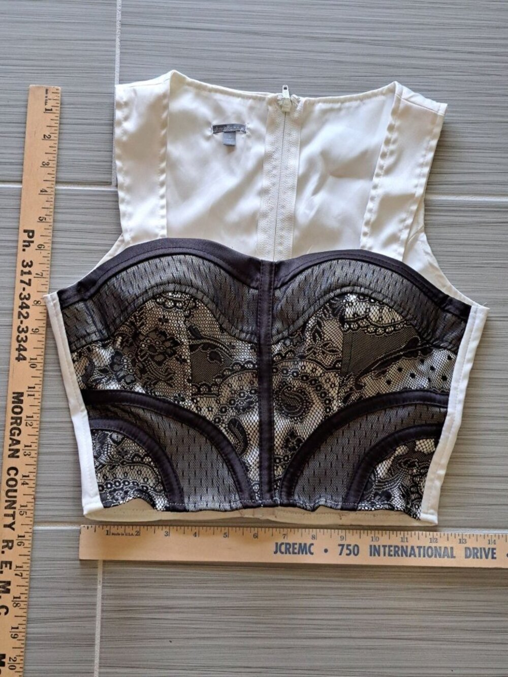 Y2K Charlotte Russe White Satin Sleeveless Crop Top Black Lace Overlay Zip Small - Picture 6 of 10